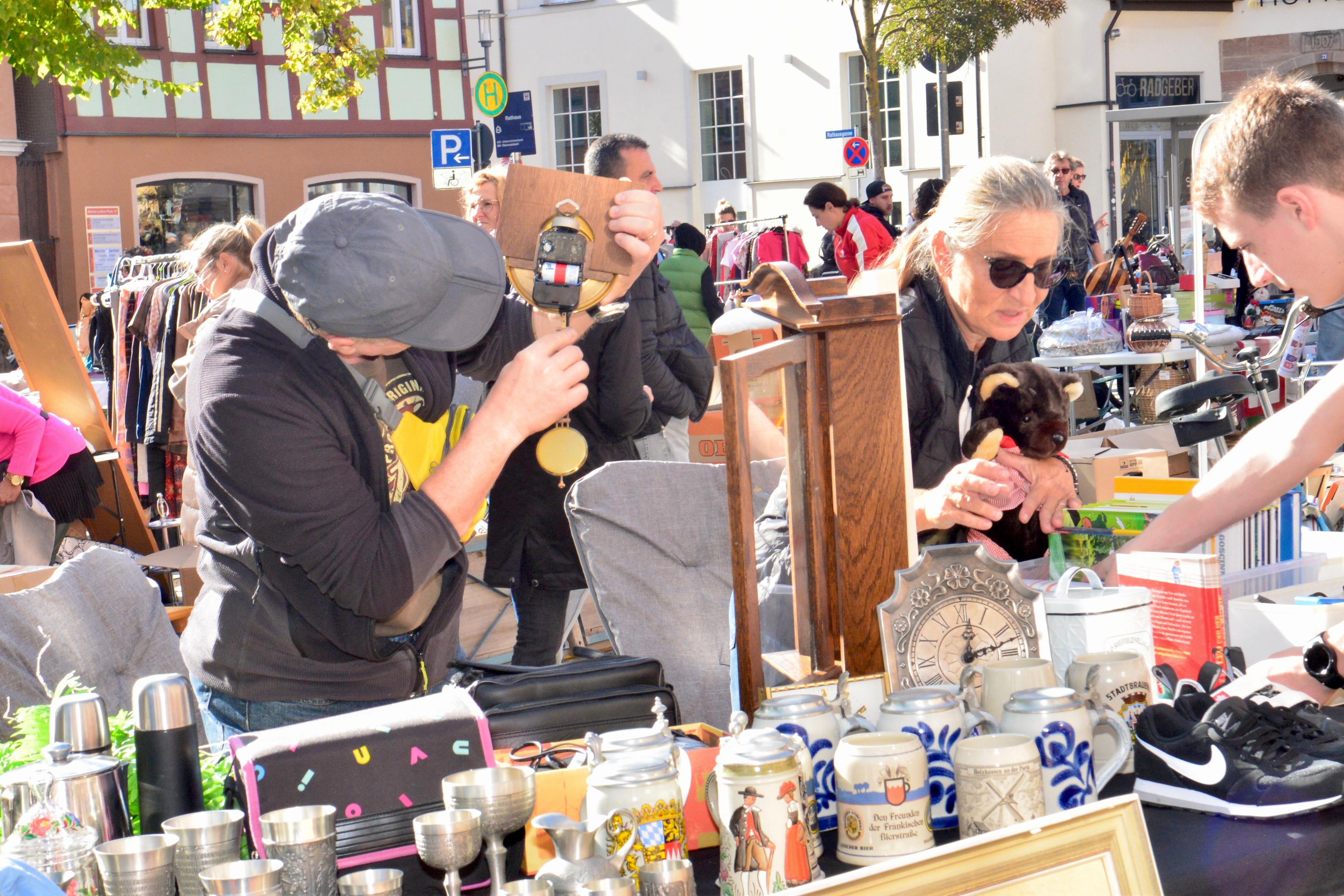 Super Wetter, rekordverdächtige Besuchermassen: Eindrücke von "Schwabach trempelt" 2023.