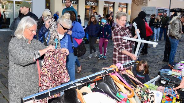 Super Wetter, rekordverdächtige Besuchermassen: Eindrücke von "Schwabach trempelt" 2023.