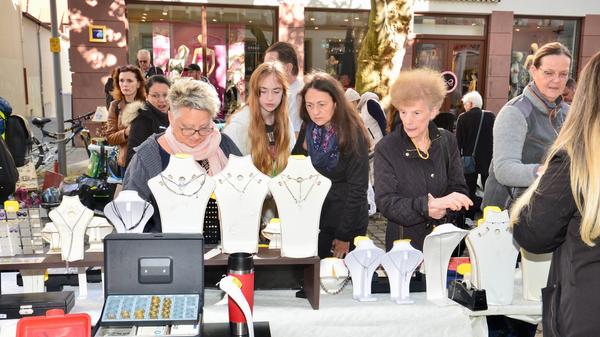 Super Wetter, rekordverdächtige Besuchermassen: Eindrücke von "Schwabach trempelt" 2023.