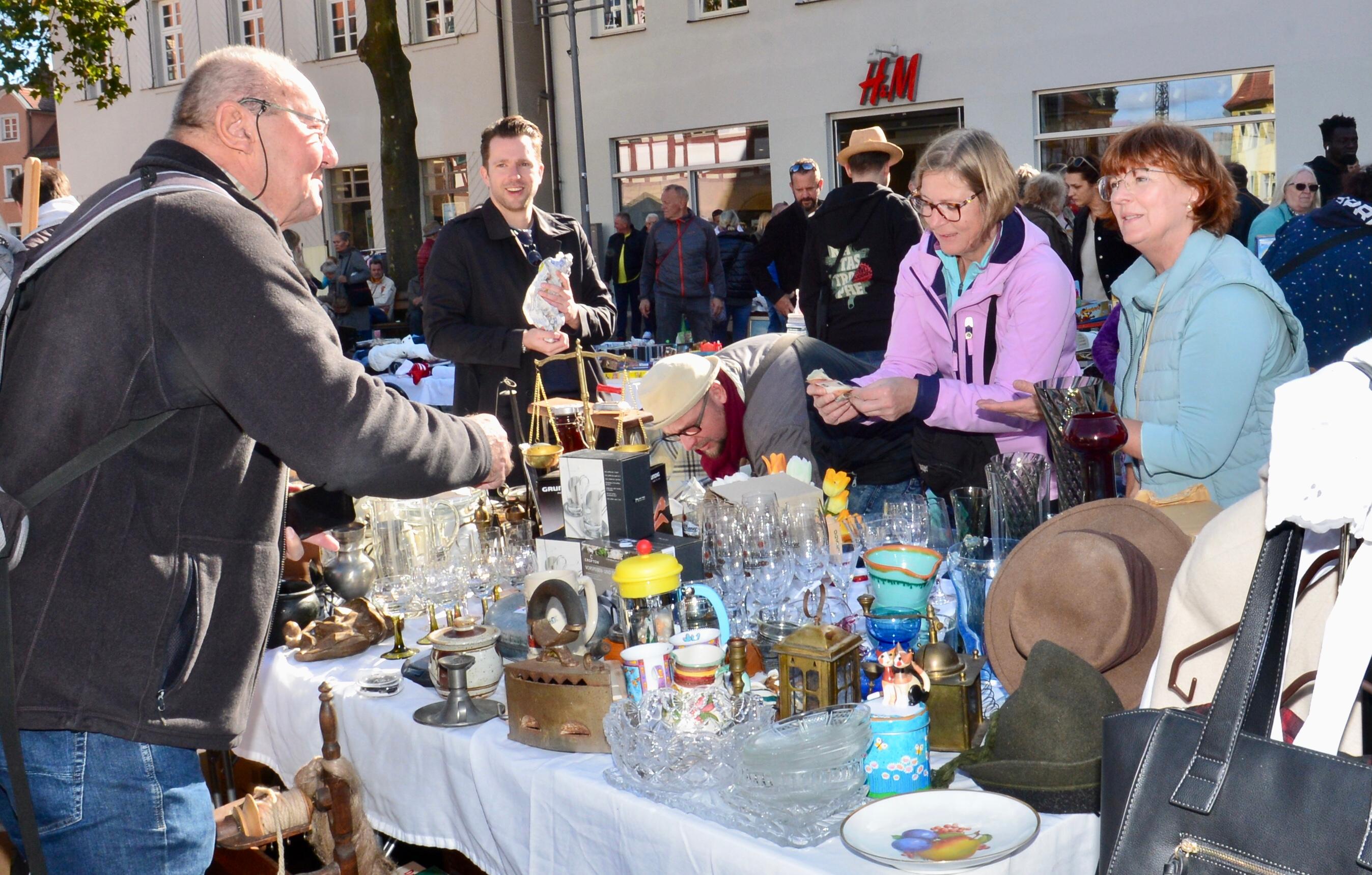 Super Wetter, rekordverdächtige Besuchermassen: Eindrücke von "Schwabach trempelt" 2023.