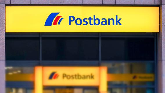 Postbank-Kunden kommen wieder an ihr Geld: Verbraucherschützer fordern dennoch Entschädigung