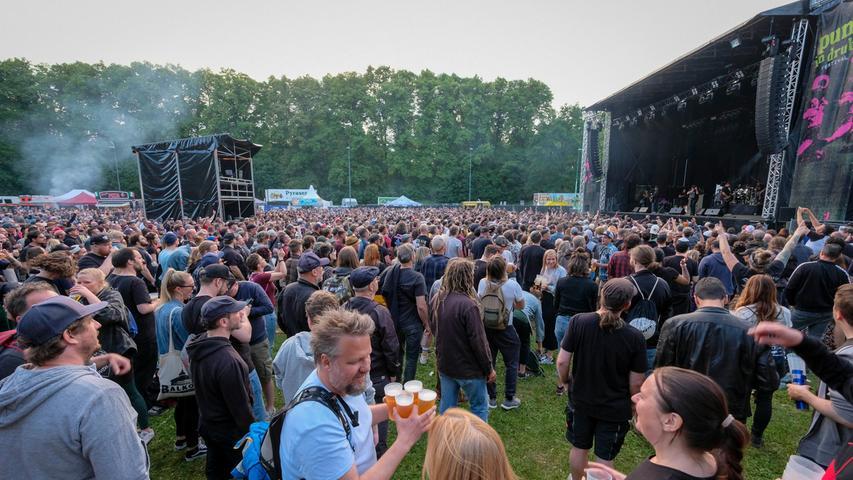 Rockfans sollten sich den 13. Juli 2024 notieren: Dann steigt im lauschigen Stadionpark in Nürnberg unter anderem ein Konzert mit zwei Rocklegenden ...