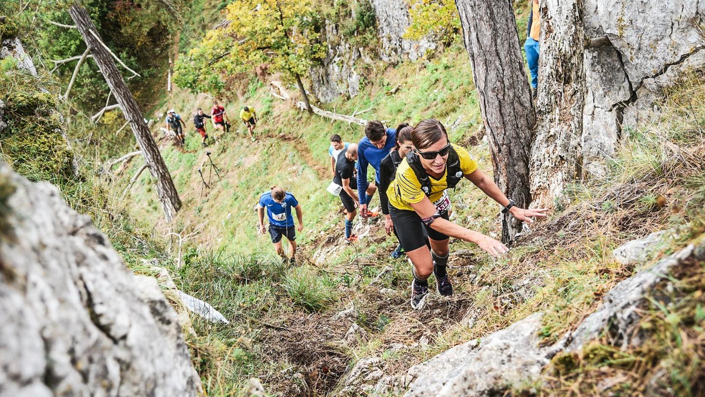 Abwechslungsreiche und mitunter alpine Verhältnisse fanden die Teilnehmer beim 9. Altmühltrail rund um Dollnstein vor. Abwechslungsreiche und mitunter alpine Verhältnisse fanden die Teilnehmer beim 9. Altmühltrail rund um Dollnstein vor.