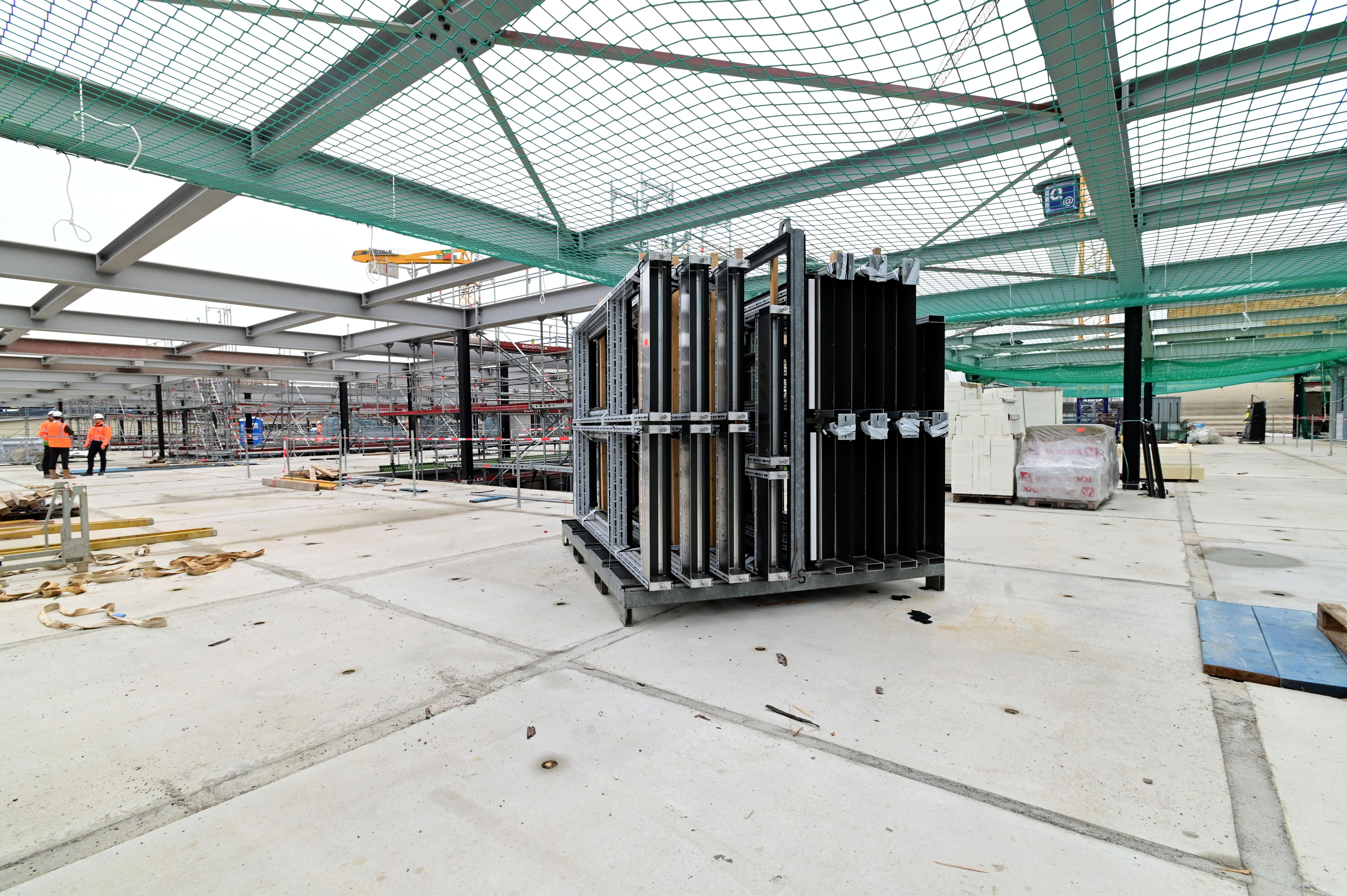 Auf dem Dach entstehen weitere Räume, auch sie werden von der Stadt Nürnberg genutzt.