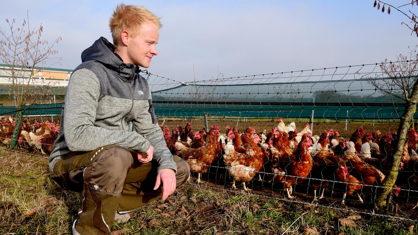 Der Cadolzburger Martin Stiegler darf sich über den Titel "Landwirt des Jahres" freuen. Der Cadolzburger Martin Stiegler darf sich über den Titel "Landwirt des Jahres" freuen.