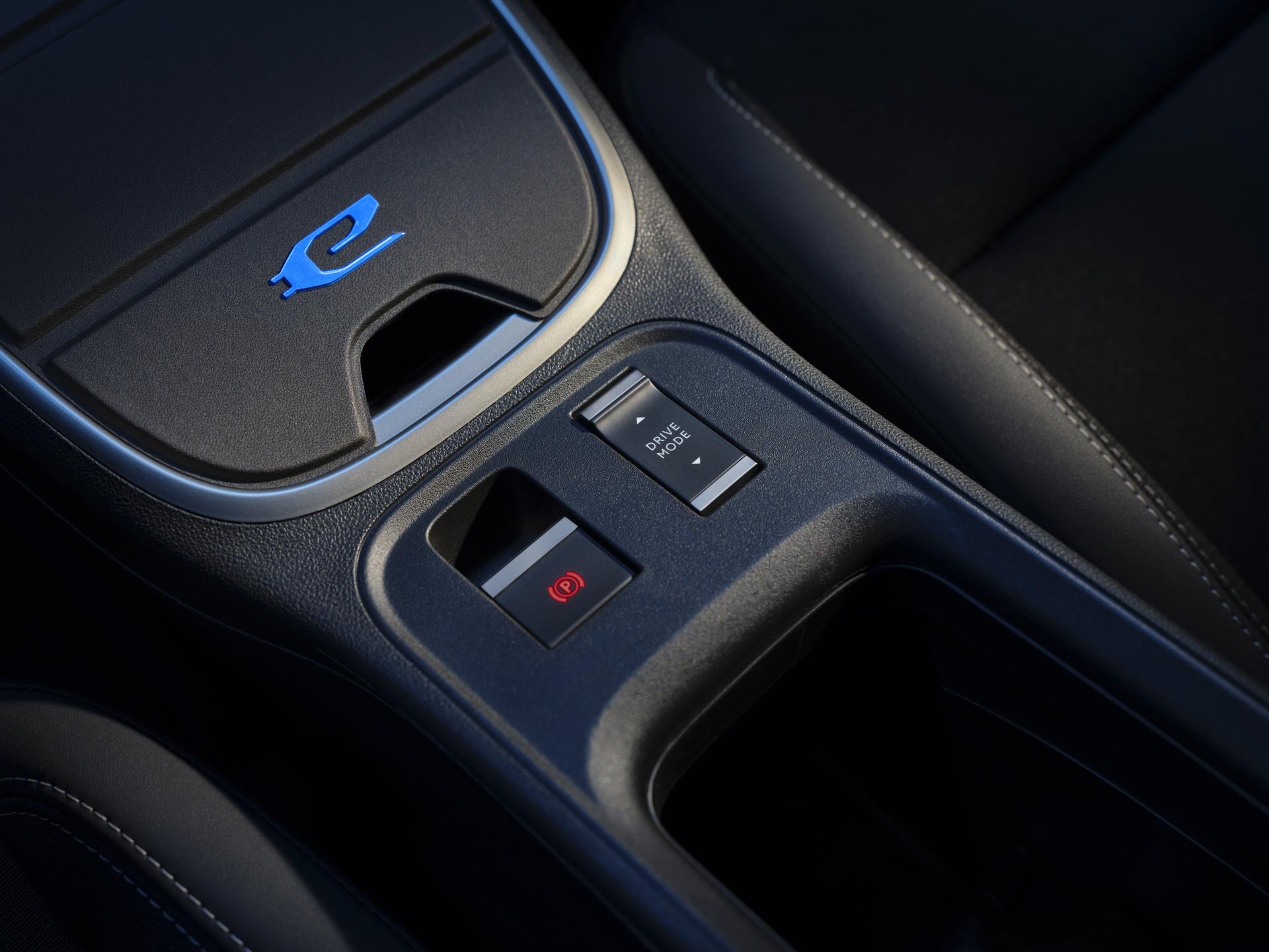 Die Fahrmodi lassen sich über einen kleinen Kippschalter variieren.