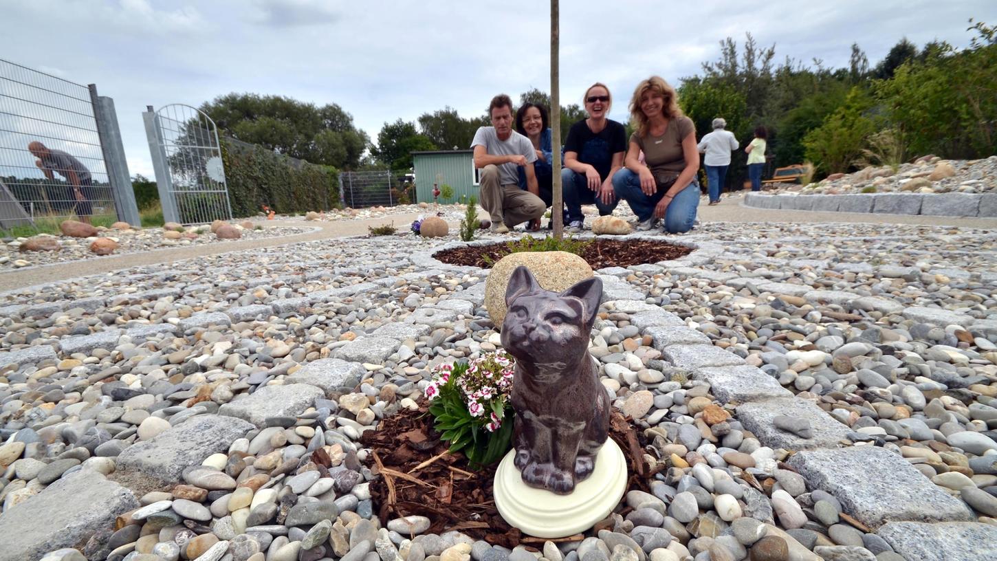 Ein Urnenfriedhof für Hunde und Katzen