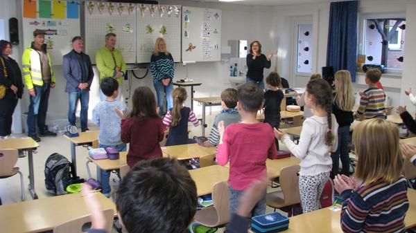 ROT-NeuesKlassenzimmeranderGrundschuleRoethenbach