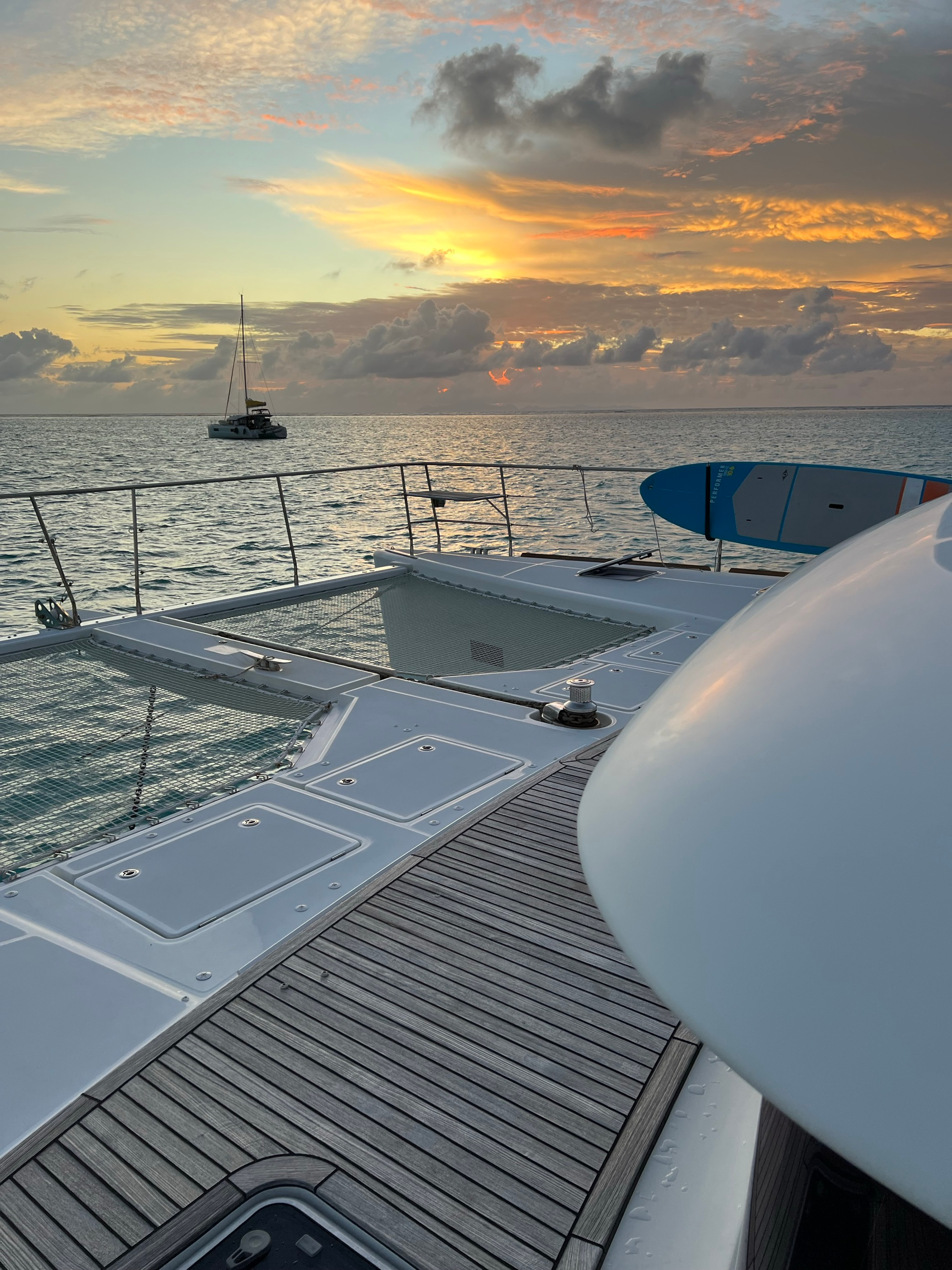 Von Meer aus lassen sich die farbenfrohen Sonnenaufgänge Französisch-Polynesiens besonders gut beobachten. Die spannende Reisereportage zu dieser Bildergalerie lesen Sie hier auf www.nn.de/2.11550/2.11552/1.13664912.