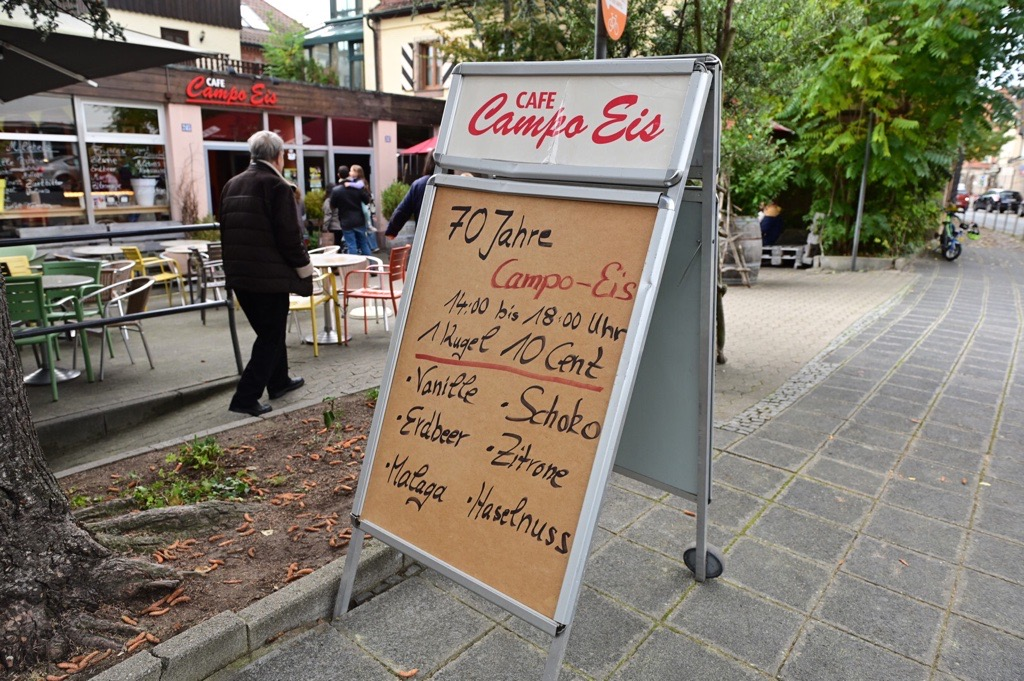 Zu Beginn der Aktion gab es eine Schlange bis zur Straße, erzählt die Inhaberin. Die löste sich aber schnell auf. Zu Beginn der Aktion gab es eine Schlange bis zur Straße, erzählt die Inhaberin. Die löste sich aber schnell auf.