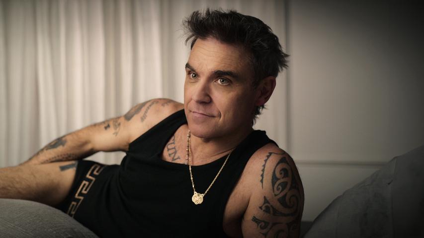 Eine vierteilige Miniserie nimmt sich dem bewegten Leben des Sängers Robbie Williams an. Anhand vieler bisher unveröffentlichter Aufnahmen kommt man dem Künstler so nah wie selten zuvor. Die Dokumentation über einen der größten Popmusiker unserer Zeit startet am 8. November und ist natürlich Pflicht für alle Robbie-Fans.
