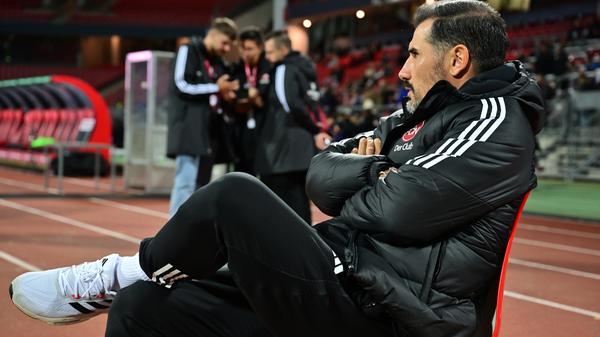 Club-Trainer Cristian Fiel dagegen ist bedient.