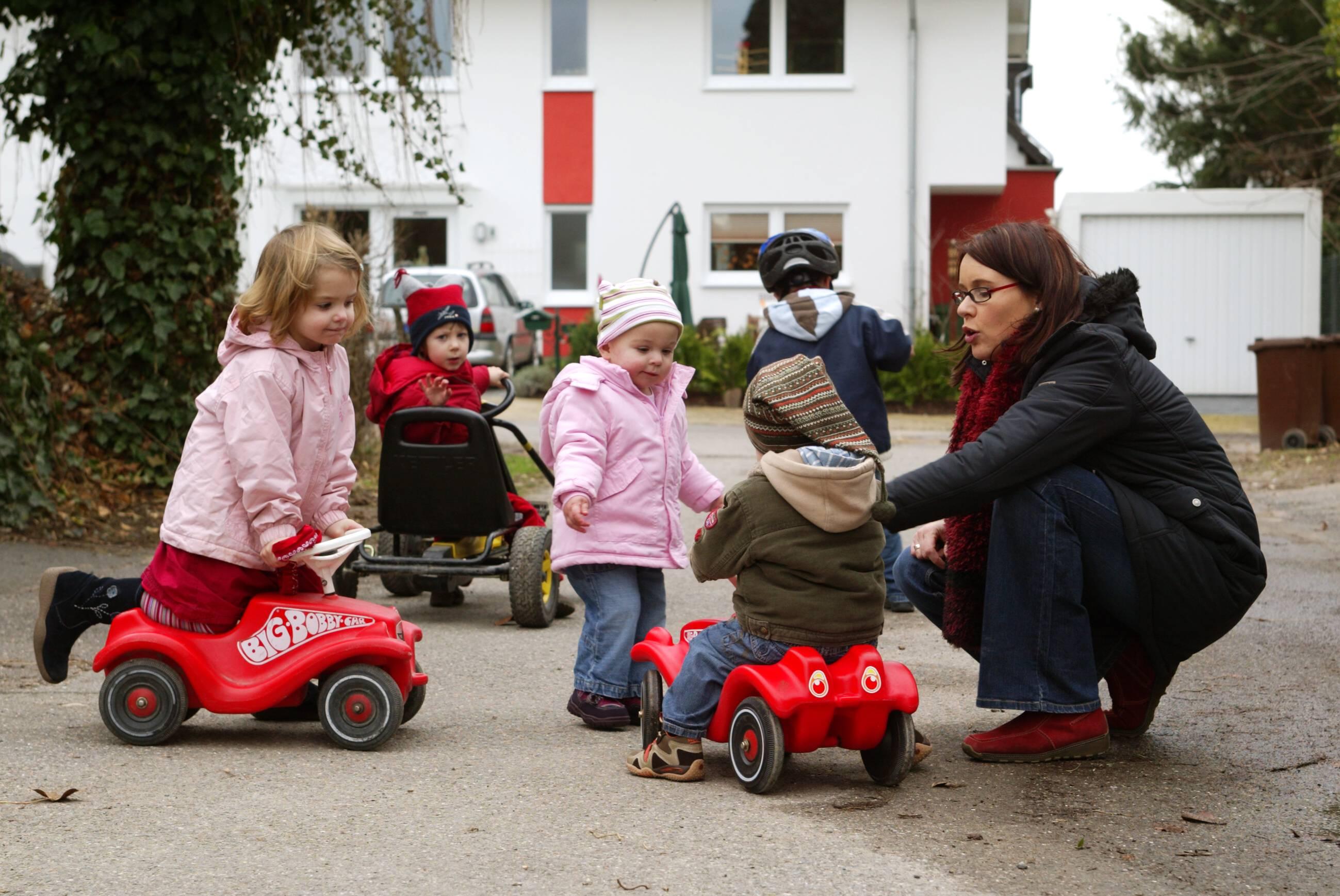 Wer betreut die Kinder im Notfall? Ärger um die Tagespflege im ...