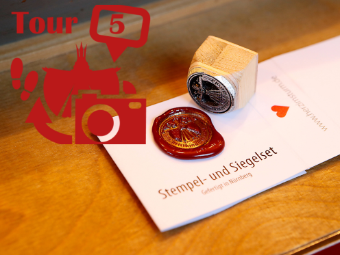 Tour 5: Licensed products at the Christkindlesmarkt 