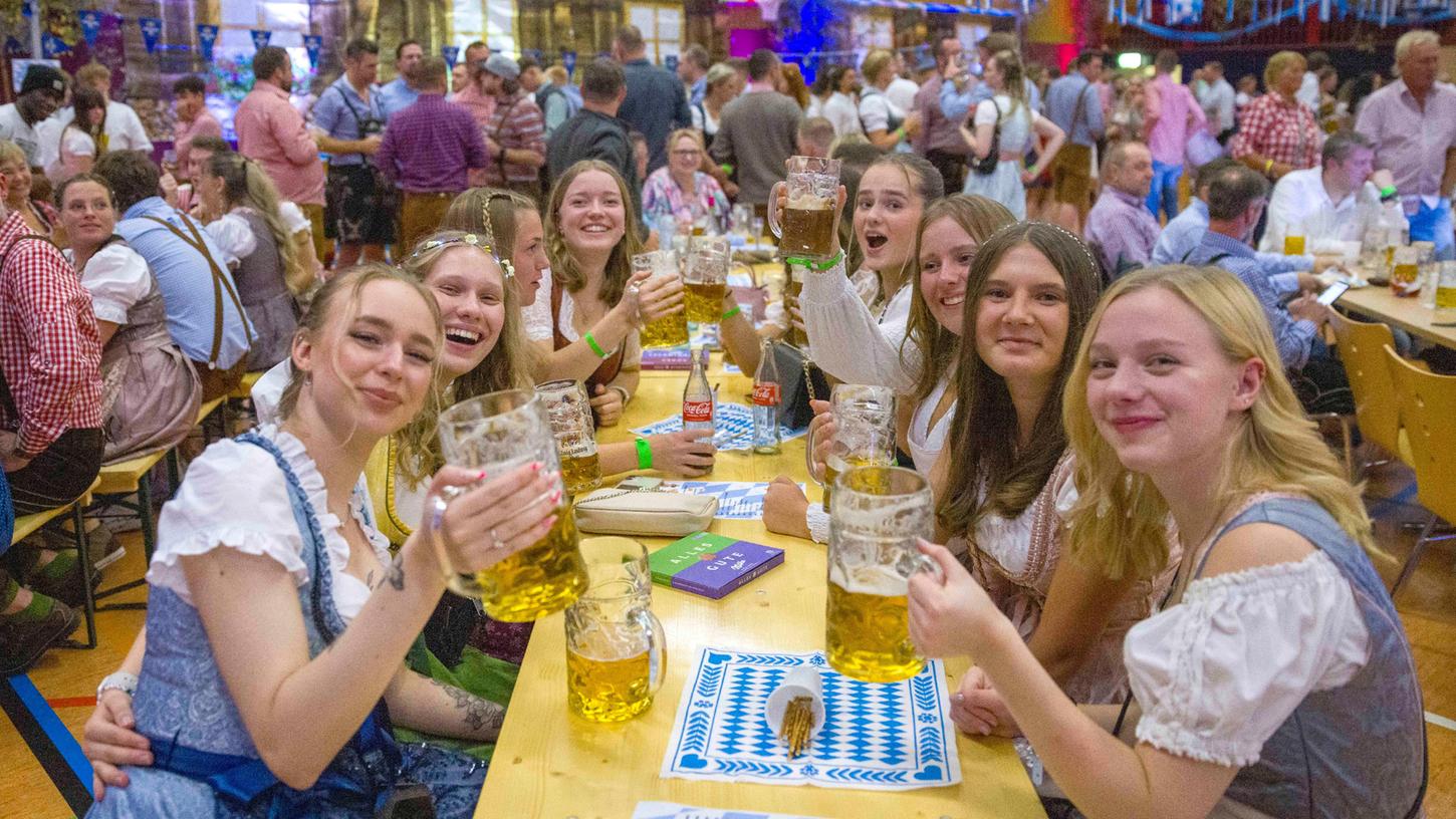 6, 5 Millionen Liter Bier flossen dieses Jahr auf dem Oktoberfest aus dem Hahn.