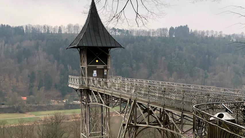 Ein Highlight am Rande: Der historische Personenaufzug in Bad Schandau.