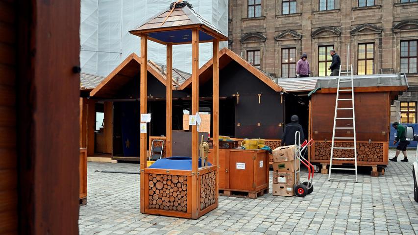 In wenigen Wochen wird der Erlanger Schlossplatz wieder zum Weihnachtsparadies. In wenigen Wochen wird der Erlanger Schlossplatz wieder zum Weihnachtsparadies.