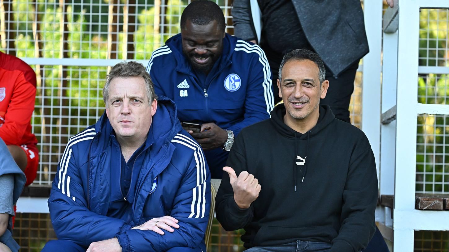 Wiedersehen macht Freunde: Rachid Azzouzi, Mike Büskens und Gerald Asamoah haben einen Abendtermin auf Schalke. Wiedersehen macht Freunde: Rachid Azzouzi, Mike Büskens und Gerald Asamoah haben einen Abendtermin auf Schalke.