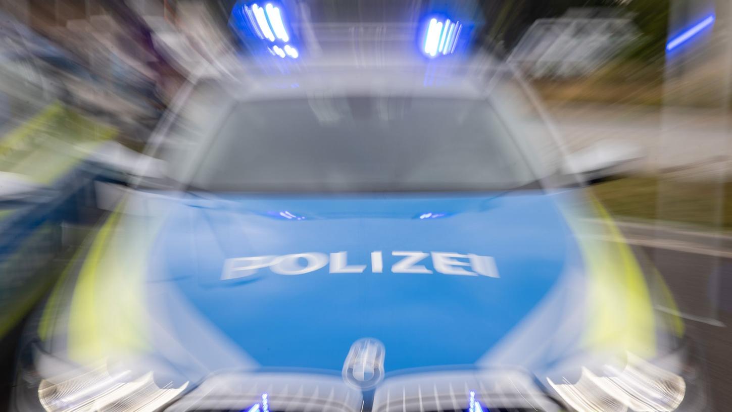 Die Polizei war in der Nacht zum Donnerstag auf der A6 im Einsatz. Die Polizei war in der Nacht zum Donnerstag auf der A6 im Einsatz.