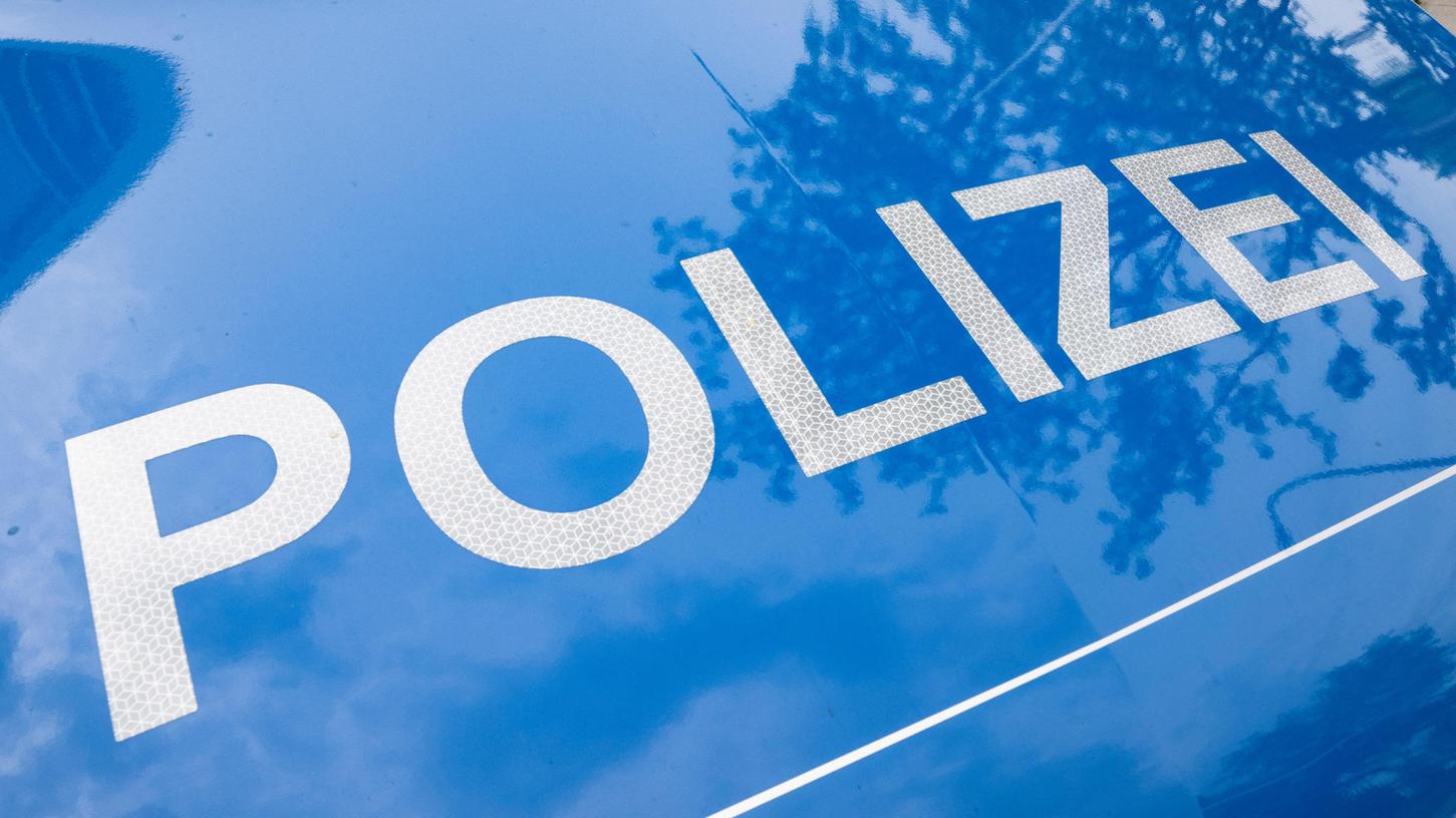 Die Polizei sucht Zeugen für einen Unfall, der sich am Donnerstag bei Eckental ereignet hat.