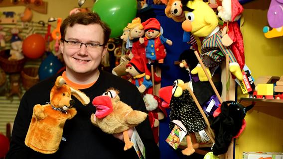 Puppen statt Computer: Deshalb rettete ein Hamburger einen Nürnberger Spielzeugladen