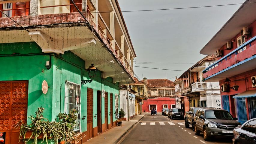 Bei der kleinen Stadtführung durch Bissau wird das koloniale Viertel der Stadt als Sehenswürdigkeit vorgestellt.
