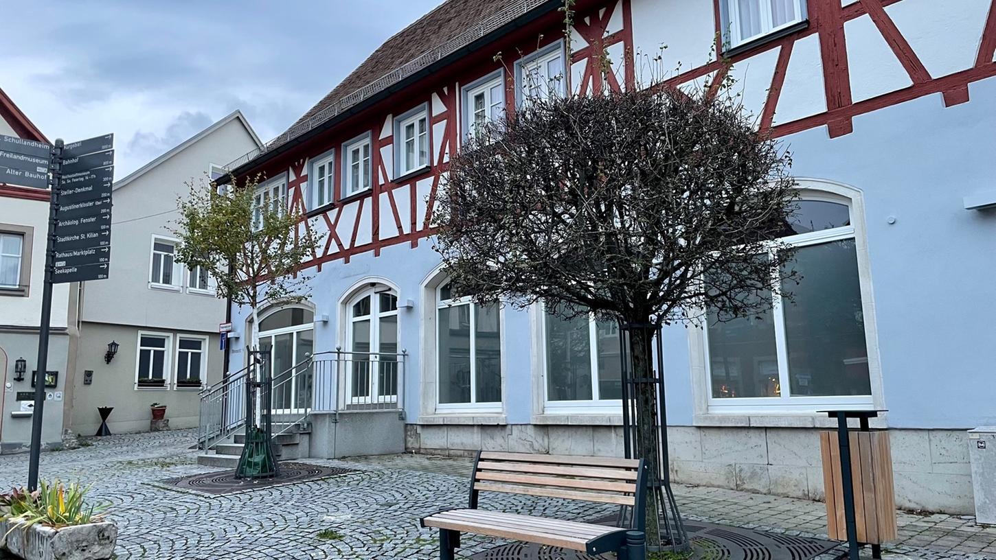 In dieses Gebäude am Weinmarkt in Bad Windsheims Altstadt zieht die Musikschule des Landkreises ein. In dieses Gebäude am Weinmarkt in Bad Windsheims Altstadt zieht die Musikschule des Landkreises ein.