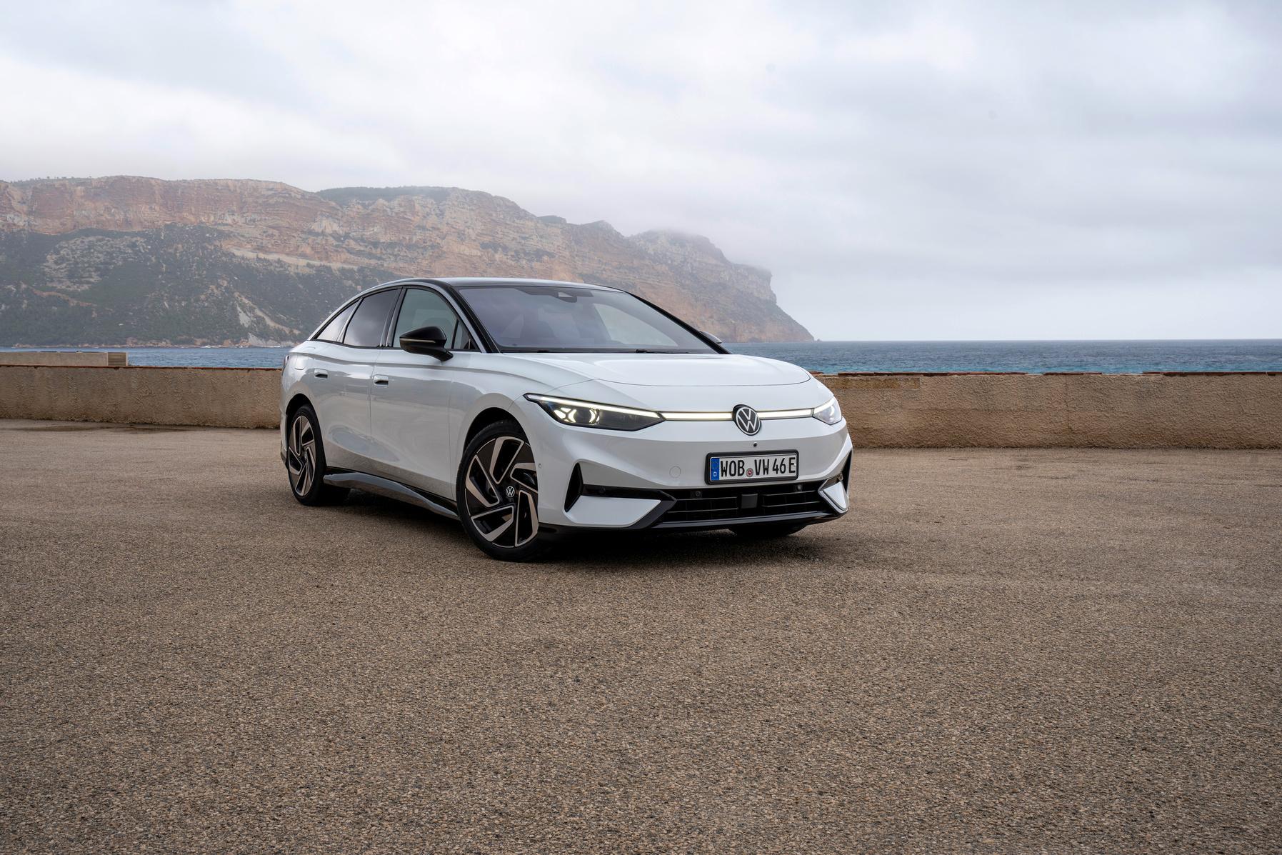 Preislich startet der ID.7 bei 56.995 Euro.