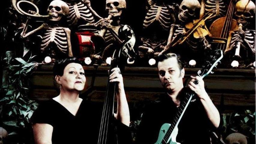 Gruftiger Sound aus der Oberpfalz: Als „Country Noir“ beschreiben die Diamond Dogs ihre Musik. Gruftiger Sound aus der Oberpfalz: Als „Country Noir“ beschreiben die Diamond Dogs ihre Musik.