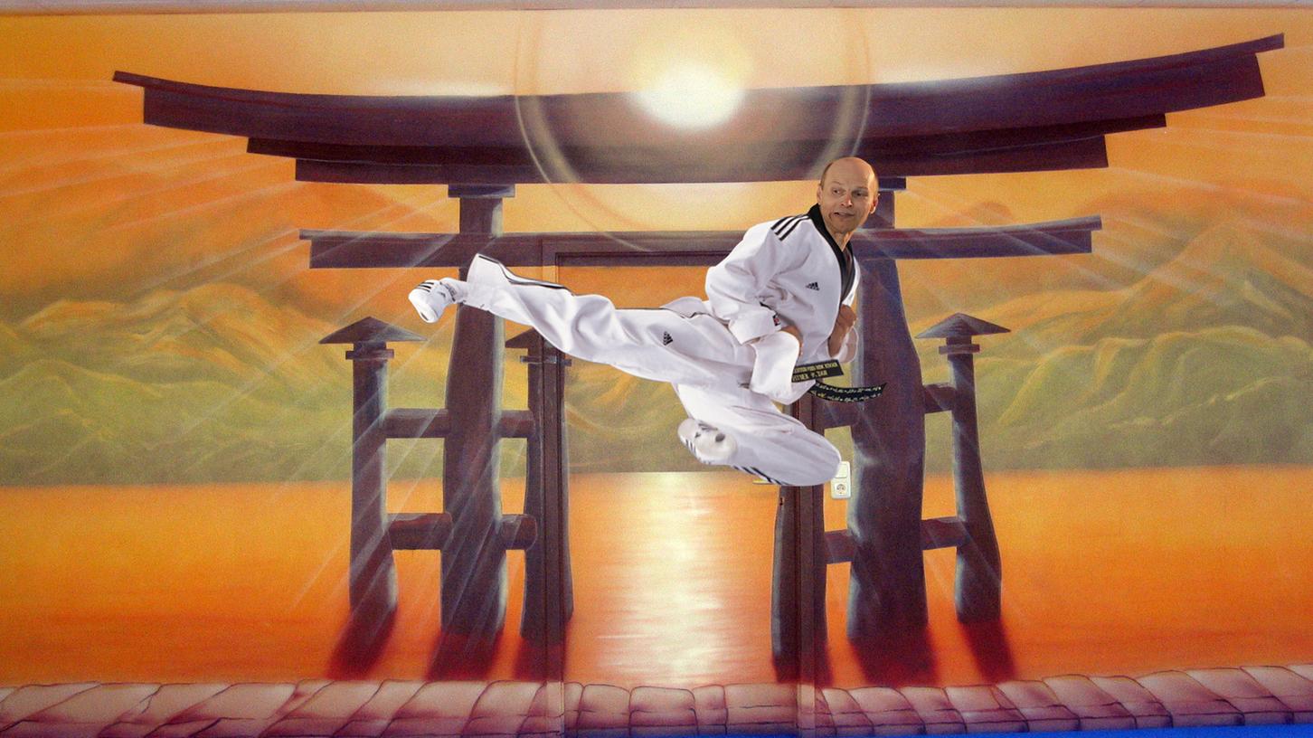 Jürgen Leitner, Träger des 7. Dan, ist Taekwondo-Großmeister. Jürgen Leitner, Träger des 7. Dan, ist Taekwondo-Großmeister.