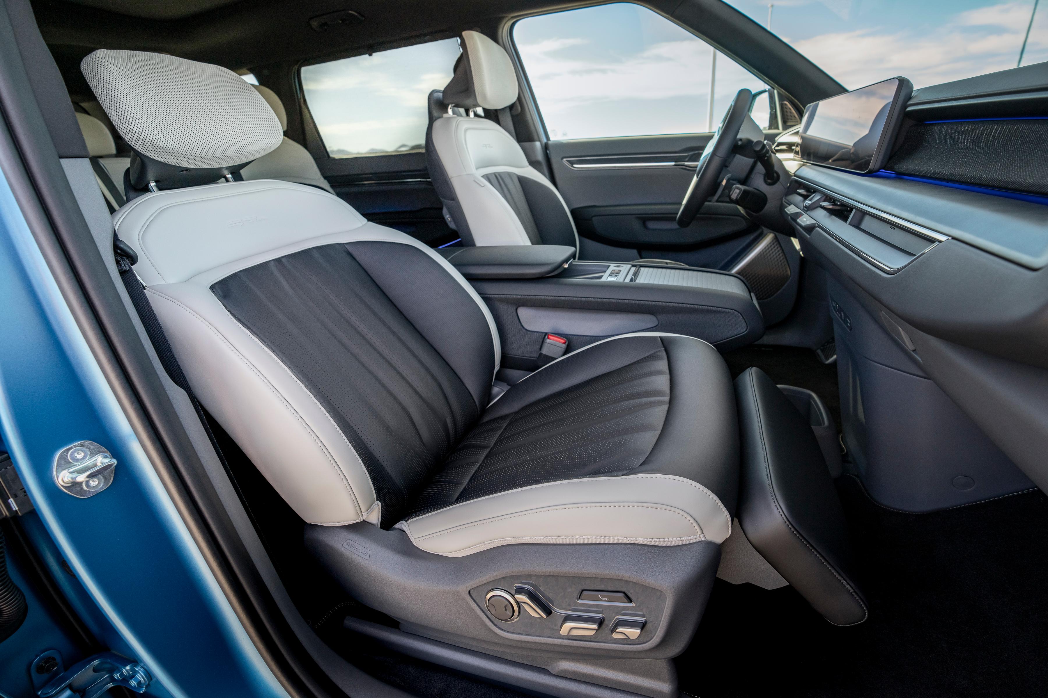 Die sogenannten Relaxation-Sitze lassen sich in eine bequeme Liegeposition bringen.