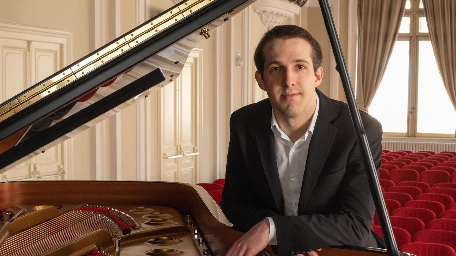 Enrico Rizzo, der neue Piano-Lehrer an der Musikschule in Weißenburg