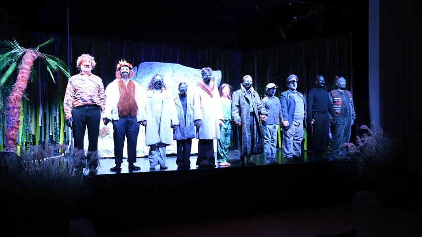 Ein hinreißender Affenzirkus: Berchinger Theatergruppe schlägt ein ganz eigenes 