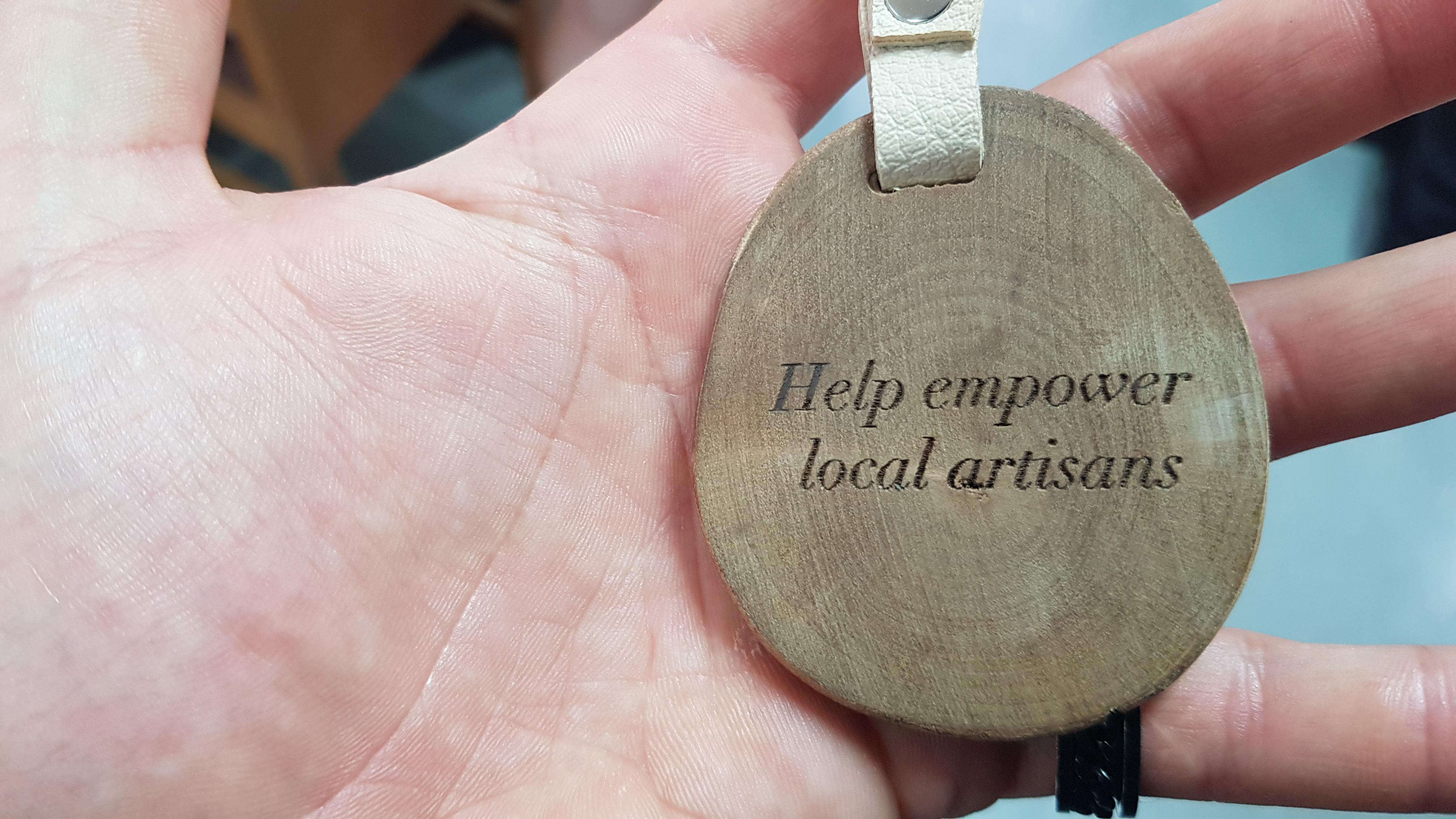 Ihre Werke kann man teils in den Hotel-Shops kaufen.