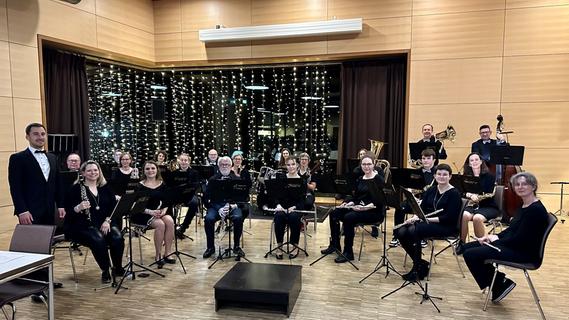Doppeltes Adventskonzert mit dem Symphonischen Blasorchester Parsberg