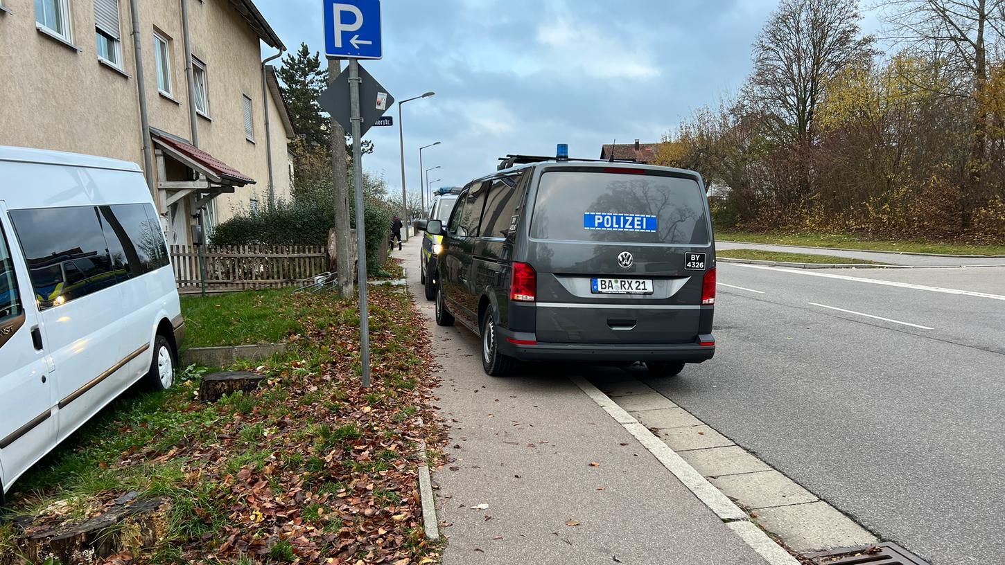 Seit den frühen Morgenstunden wurden mehrere Objekte in Hemau durchsucht. Seit den frühen Morgenstunden wurden mehrere Objekte in Hemau durchsucht.