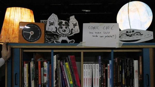 Das Comic Café im Z-Bau hat am Sonntag, 3. März, von 14 bis 18 Uhr geöffnet. Dort gibt es einen Workspace, Zine-Zeichnen, Kaffee und Kuchen und - wie der Name schon verrät - Comics.
