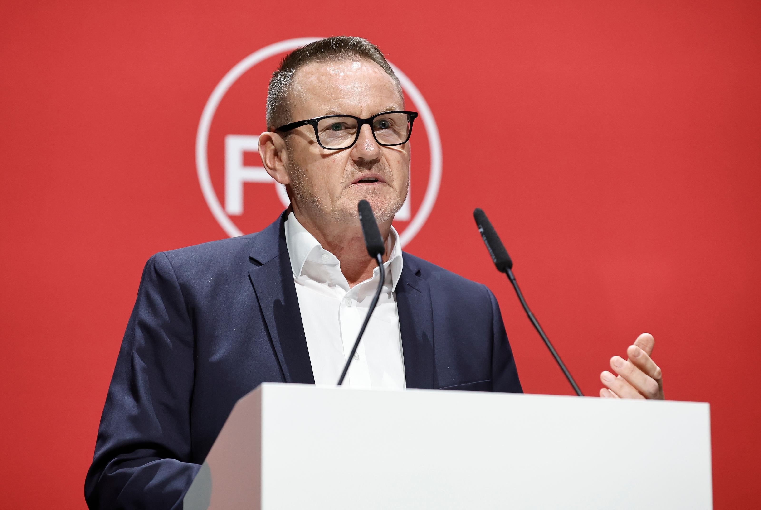 Klaus Stöckert bezeichnete sich selbst als "Sprachrohr der Mitglieder" - er ist der große Unbekannte an diesem Abend.