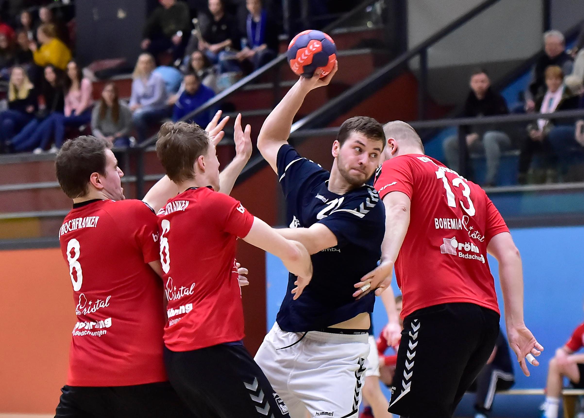 Nach Trainerrücktritt beim TSV Roßtal: Der Tabellenzweite der Handball-Landesliga wird kreativ