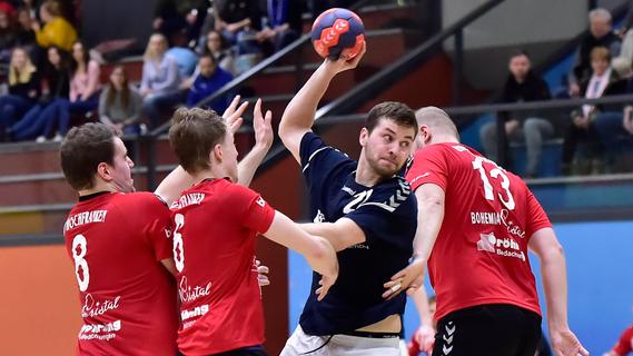 Nach Trainerrücktritt beim TSV Roßtal: Der Tabellenzweite der Handball-Landesliga wird kreativ