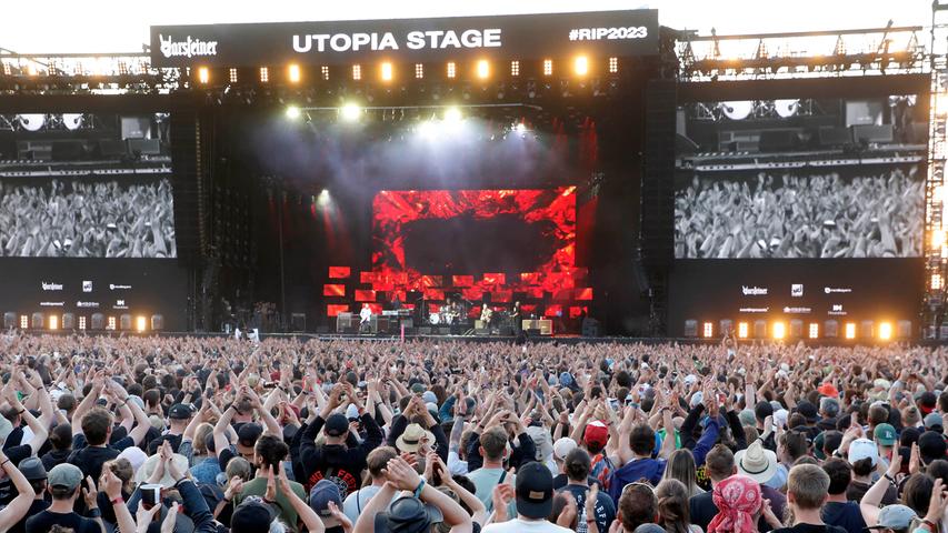 Die amerikanische Rockband Foo Fighters auf der Utopia Stage bei Rock im Park 2023.