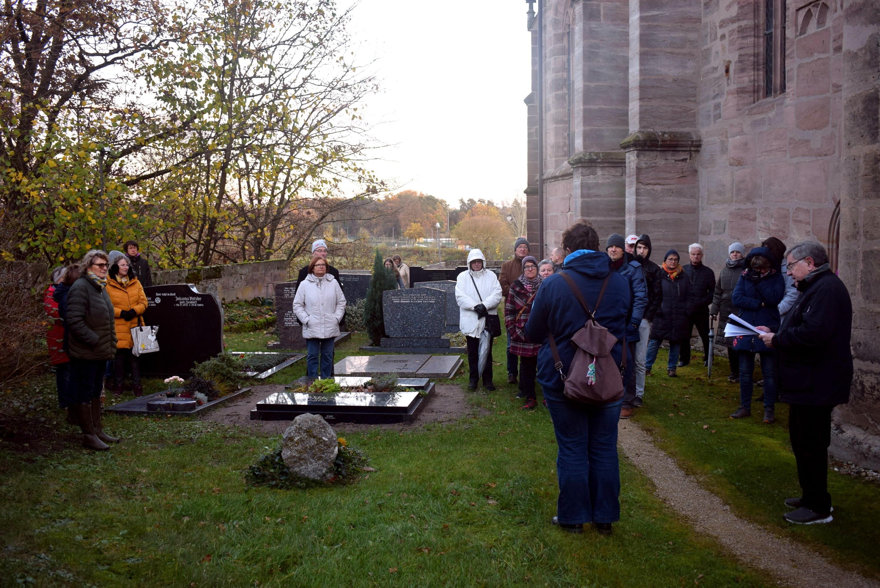 ROT-Friedhoefe-Wendelstein-Ortsfuehrung