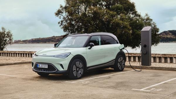 Die Energieversorgung übernimmt eine Lithium-Nickel-Cobalt-Mangan-Batterie (NCM) mit 66 kWh Brutto-Kapazität.