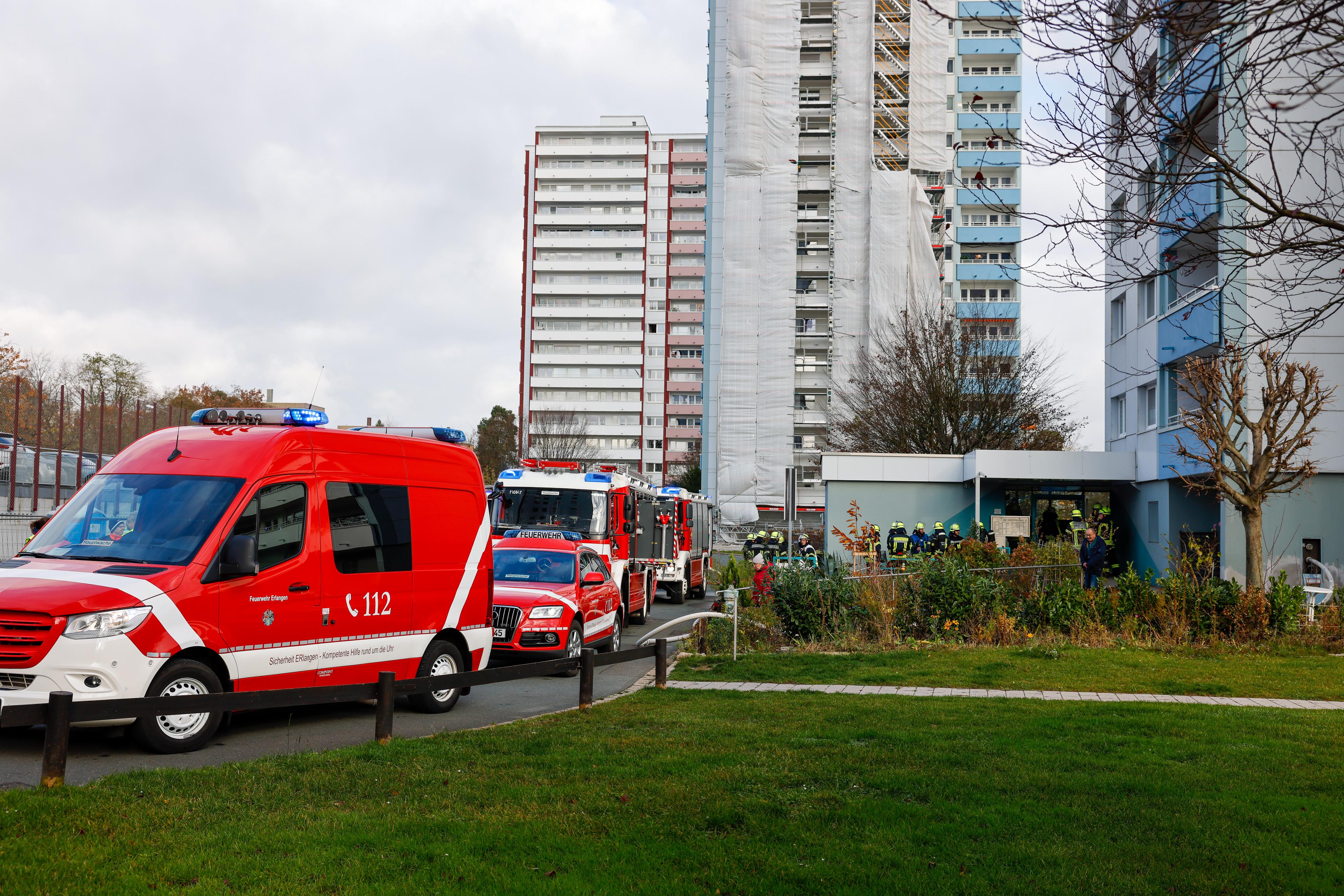 Qualm aus dem 20. Stock: Brand in einem Hochhaus in Erlangen