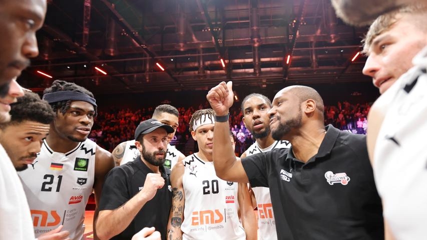 Starke Mannschaftsleistung: Gegen Karlsruhe erzielten alle von Virgil Matthews eingesetzten Spieler Punkte. Starke Mannschaftsleistung: Gegen Karlsruhe erzielten alle von Virgil Matthews eingesetzten Spieler Punkte.