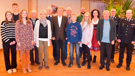 Vom Hütejungen zum Klebl-Personalchef und 2. Bürgermeister: "Mr. Pavelsbach" feiert 75. Geburtstag