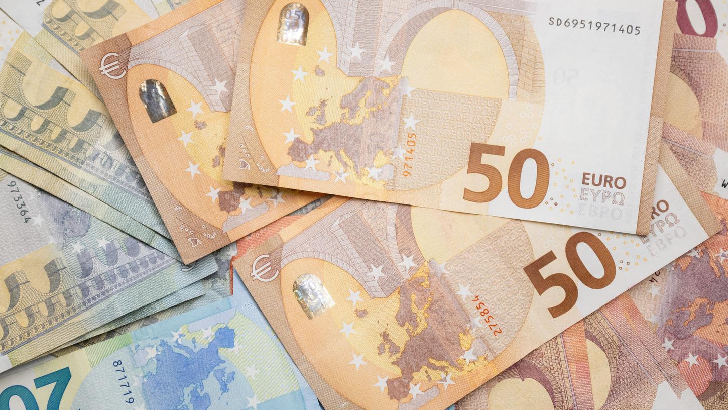 Mitarbeiter einer bayerischen Firma dürfen sich über einen stattlichen Geldregen freuen. Mitarbeiter einer bayerischen Firma dürfen sich über einen stattlichen Geldregen freuen.