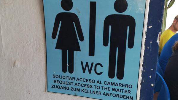 Gesehen in einem Lokal in Arrieta auf Lanzarote von Ralf Deuerlein aus Schwaig.