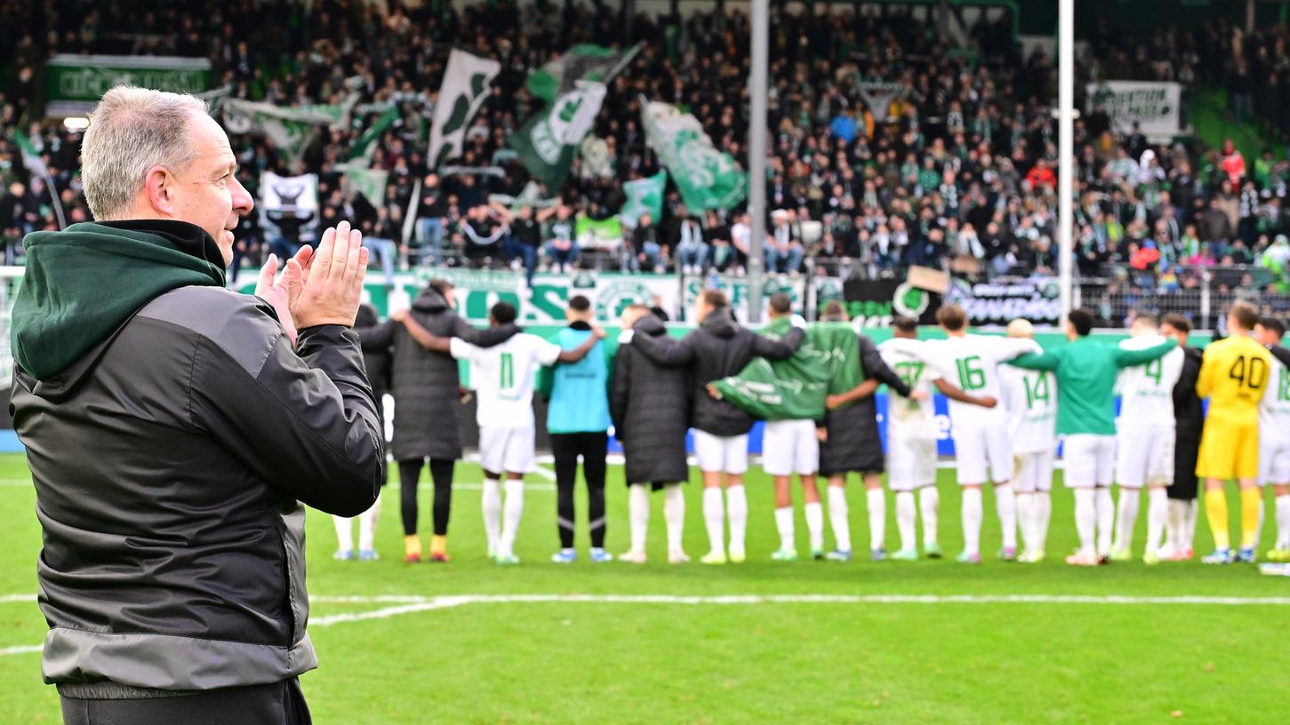 "In Fürth an der richtigen Stelle": Alexander Zorniger fühlt sich beim Kleeblatt extrem wohl. "In Fürth an der richtigen Stelle": Alexander Zorniger fühlt sich beim Kleeblatt extrem wohl.