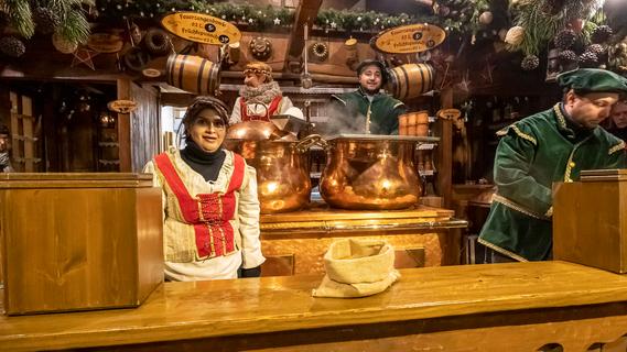 Erlangen: So heimelig geht es auf dem Historischen Weihnachtsmarkt zu